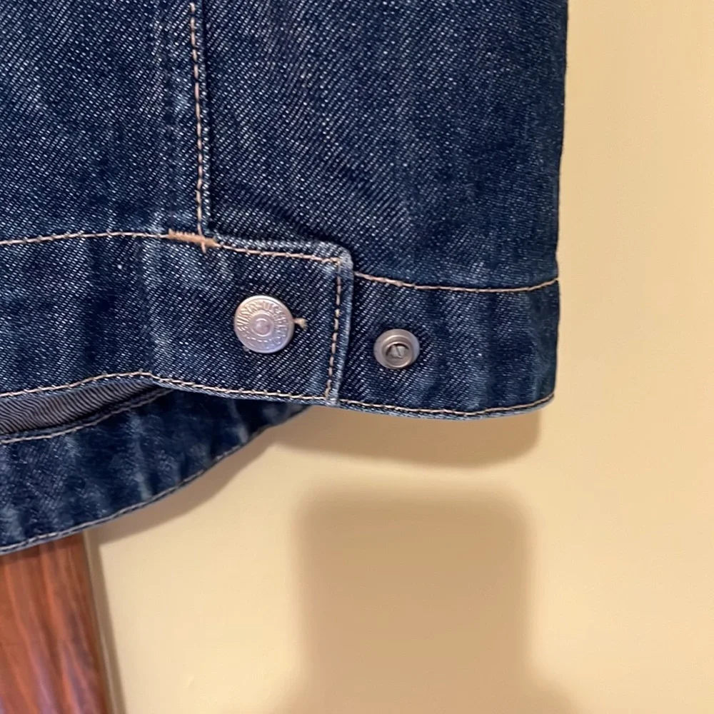 Levi’s Men’s Vest/Waistcoat Like New Medium Denim Blue Classic Collar Buttons - Picture 7 of 11